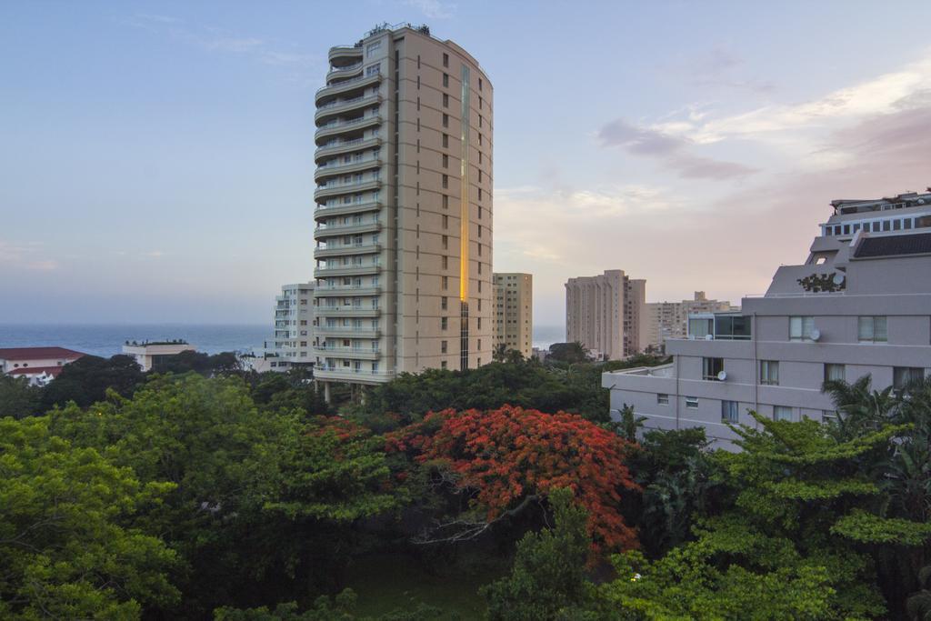 Pangsapuri 100 m² dengan 2 bilik tidur dan 2 bilik mandi peribadi di Umhlanga Durban Luaran gambar